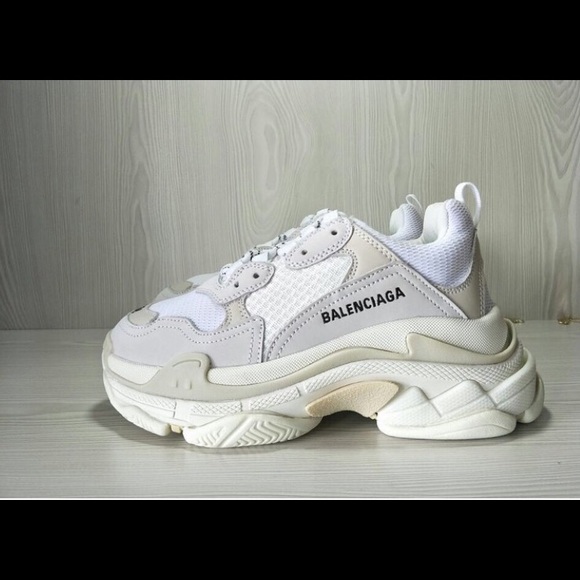 Balenciaga’s - Picture 3 of 3